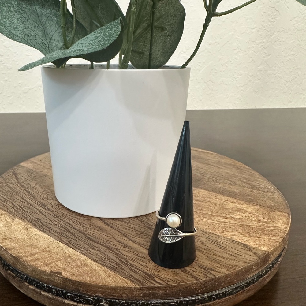 Silver Leaf and Pearl Ring